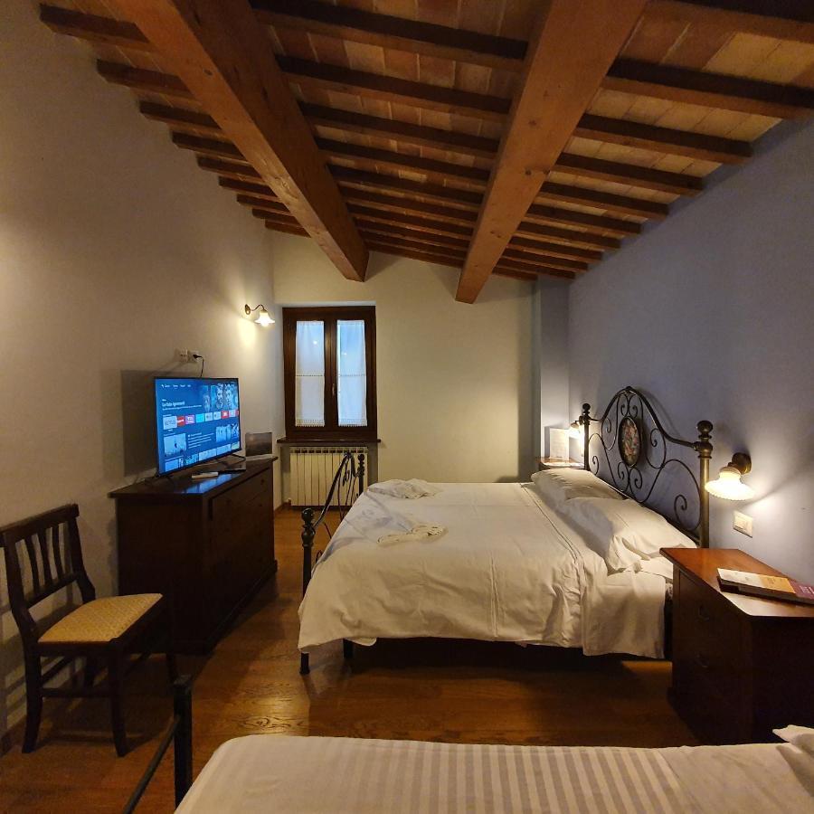 Pietra Maula Agriturismo Castelraimondo Εξωτερικό φωτογραφία