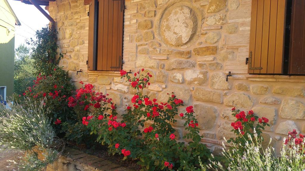 Pietra Maula Agriturismo Castelraimondo Εξωτερικό φωτογραφία