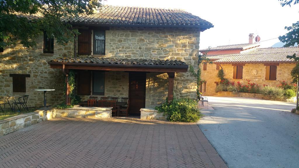 Pietra Maula Agriturismo Castelraimondo Εξωτερικό φωτογραφία